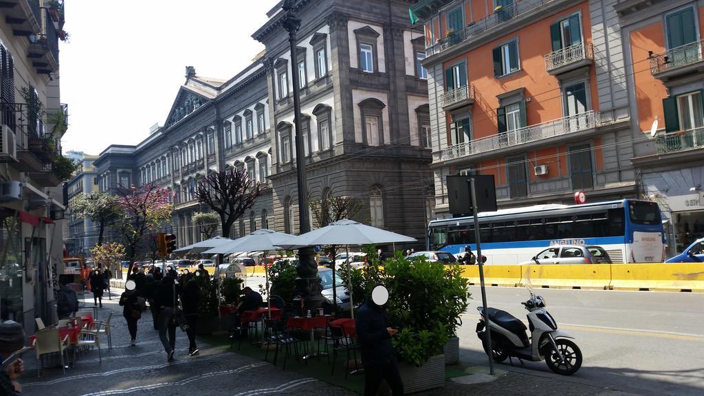 Residenza Il Castello Hotel Napoli Exterior foto